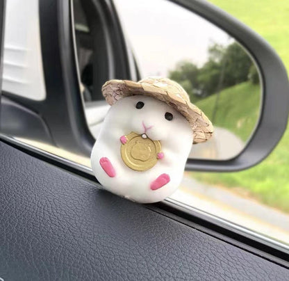 ハムスターのおもちゃの車の装飾品｜ 6.5x4cm  車のダッシュボードのかわいいハムスターの飾り樹脂フィギュアの装飾